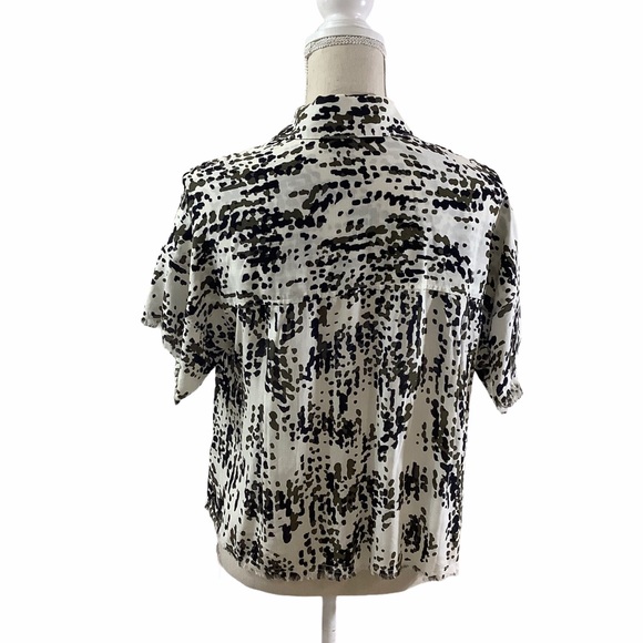 Cloth & Stone 🌵 Abstract Camo Crop Shirt - Picture 3 of 7